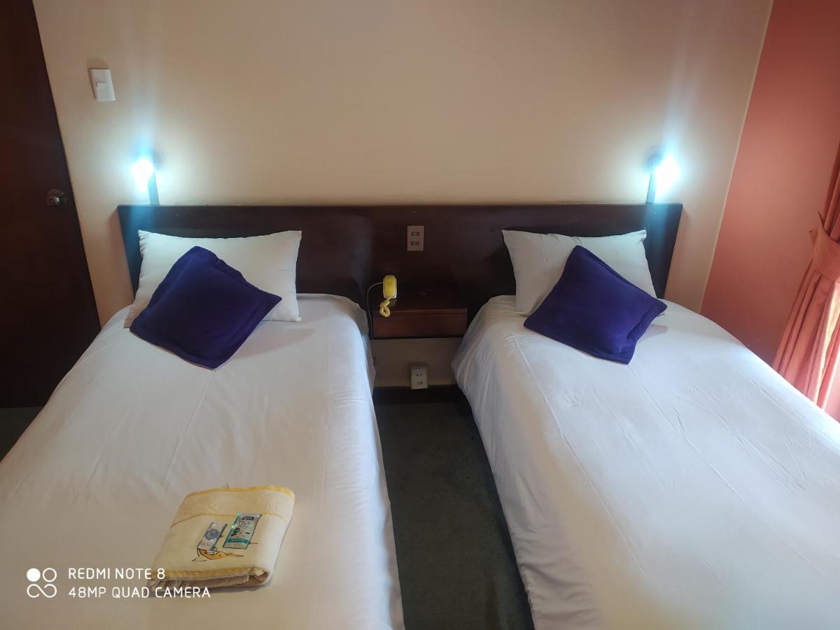 Isabela Hotel ラパス エクステリア 写真