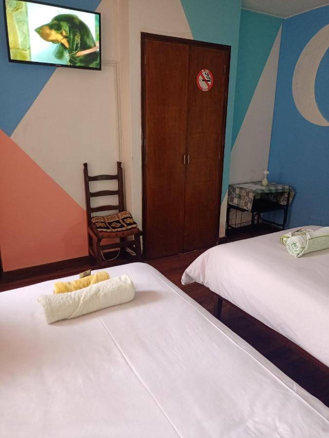 Isabela Hotel ラパス エクステリア 写真