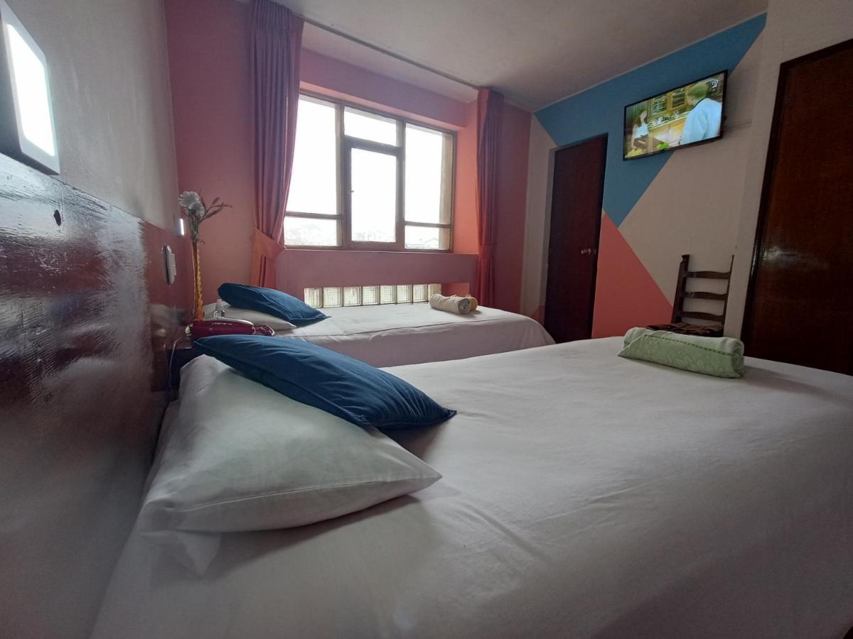 Isabela Hotel ラパス エクステリア 写真
