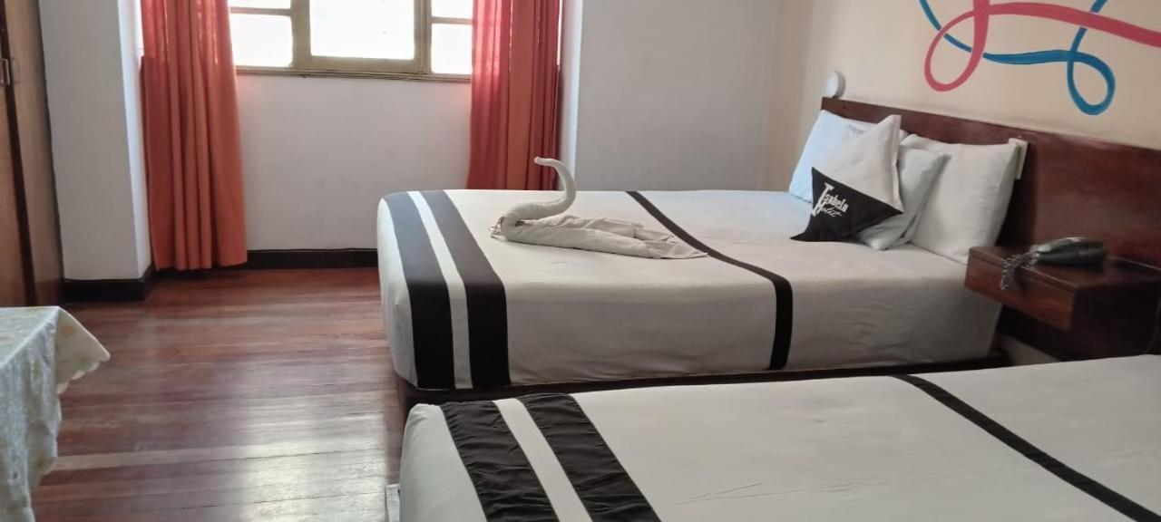 Isabela Hotel ラパス エクステリア 写真